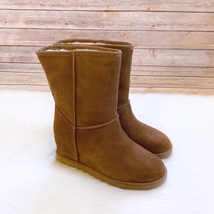 UGG Chestnut Classic Femme Short Wedge Boots